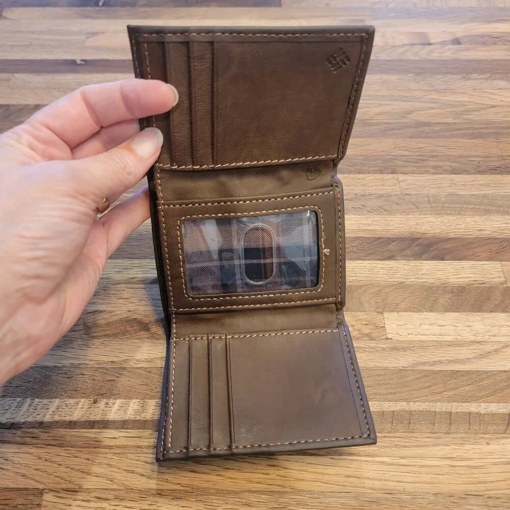 Columbia RFID Extra Capacity Trifold Wallet - Brown